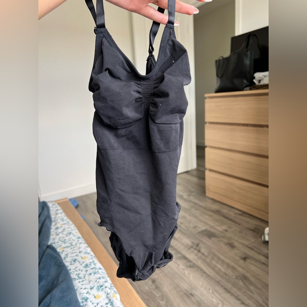 Skims bodysuit SMALL